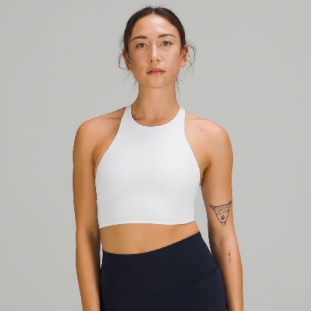 LULULEMON Strong Lines Medium support White tank , size 2 (more like 0)